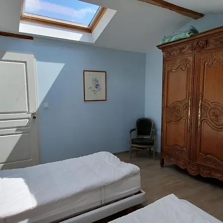 Classe Quatre Etoiles Dans Les Dependances Du Chateau De Manau * Beaumont-de-Lomagne