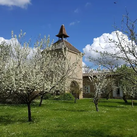 Classe Quatre Etoiles Dans Les Dependances Du Chateau De Manau