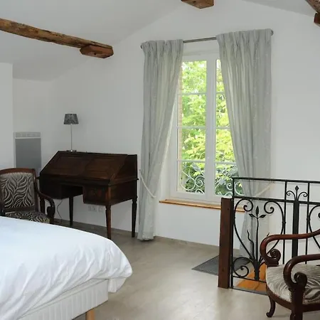 Classe Quatre Etoiles Dans Les Dependances Du Chateau De Manau Willa Beaumont-de-Lomagne