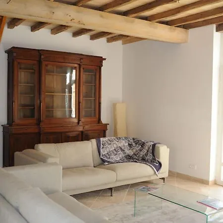 Classe Quatre Etoiles Dans Les Dependances Du Chateau De Manau Willa
